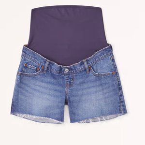 A&F Maternity denim short size 27